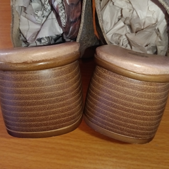 🆕Remonte Lillian 71 Silver Leather Laser Cut out Peep Toe Sandals Size 39 - Picture 13 of 16